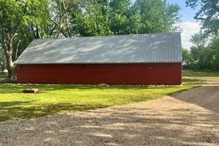 19443 560 Ave, Austin, MN 55912 - Photo 32