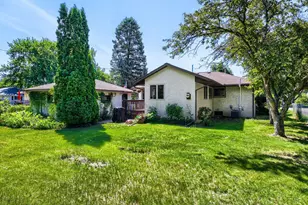 3718 Commodore Dr, Brooklyn Center, MN 55429 - Photo 16