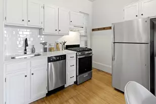 605 S 9th St, Minneapolis, MN 55404 - Photo 2