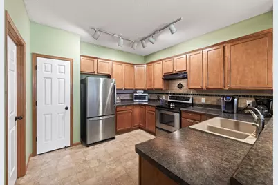 4693 Bloomberg Lane, Inver Grove Heights, MN 55076 - Photo 12
