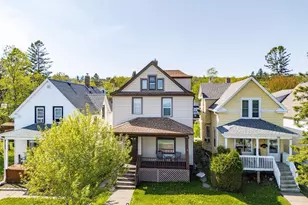 713 E 7th St, Duluth, MN 55805 - Photo 28
