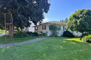 207 N Pine St, Caledonia, MN 55921 - Photo 1
