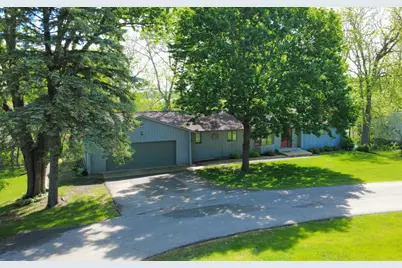 24106 Walnut Drive, Albert Lea, MN 56007 - Photo 2