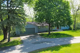 24106 Walnut Dr, Albert Lea, MN 56007 - Photo 2