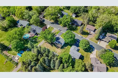 286 Frankland Street, Mahtomedi, MN 55115 - Photo 30