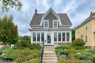 132 W 36th St, Minneapolis, MN 55408 - Photo 1