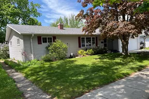 407 1st St SW, Wadena, MN 56482 - Photo 1