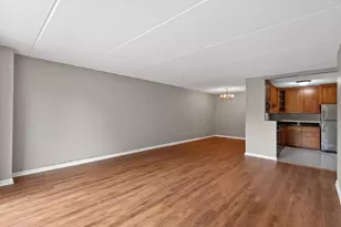 10501 Cedar Lake Rd, Minnetonka, MN 55305 - Photo 10