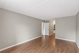 10501 Cedar Lake Rd, Minnetonka, MN 55305 - Photo 20