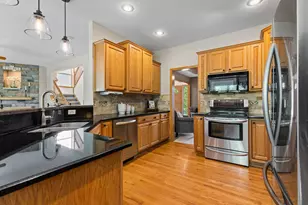 20670 Hazelwood Tr, Lakeville, MN 55044 - Photo 6