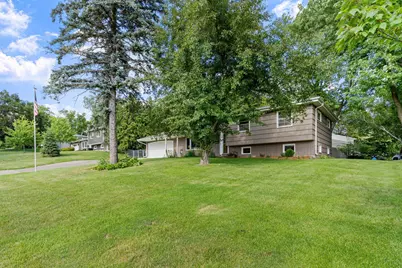 2420 Ensign Avenue N, Golden Valley, MN 55427 - Photo 34
