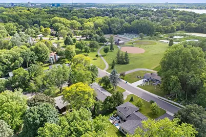 2420 Ensign Avenue N, Golden Valley, MN 55427 - Photo 4