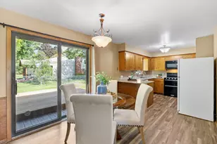 2420 Ensign Ave N, Golden Valley, MN 55427 - Photo 10