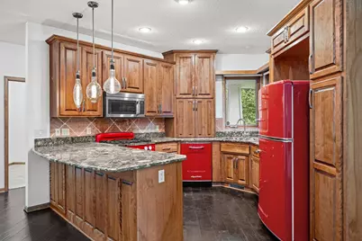 9250 Blackoaks Lane N, Maple Grove, MN 55311 - Photo 6