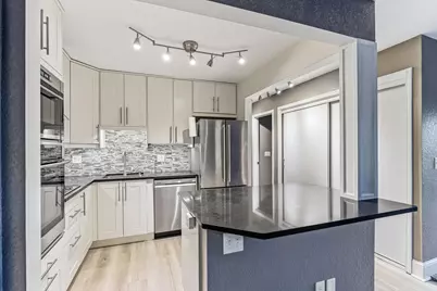 1700 Four Oaks Road #331, Eagan, MN 55121 - Photo 2