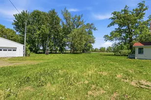 8005 381st Ave NW, Dalbo, MN 55017 - Photo 30