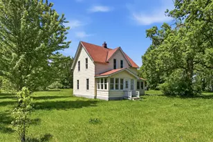 8005 381st Ave NW, Dalbo, MN 55017 - Photo 4
