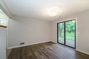11574 Carriage Ct, Eden Prairie, MN 55344 - Photo 6