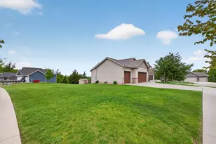 4201 Dodge Ln NE, Rochester, MN 55906 - Photo 48
