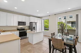 11259 Preswick Blvd, Eden Prairie, MN 55344 - Photo 4