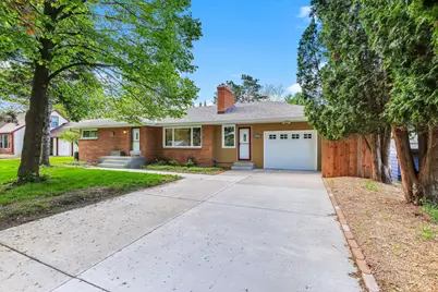 676 Shryer Avenue W, Roseville, MN 55113 - Photo 8