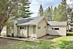304 Central Ave N, Park Rapids, MN 56470 - Photo 2