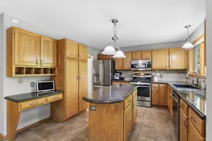 2361 Stone Creek Dr, Chanhassen, MN 55317 - Photo 18