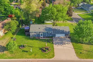 2101 Laramie Trail, Brooklyn Park, MN 55444 - Photo 22