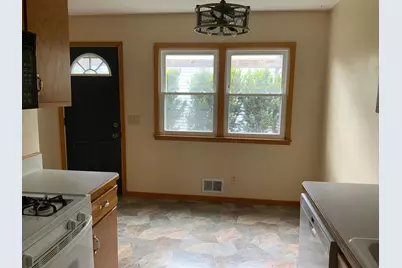 954 Miller Street S, Shakopee, MN 55379 - Photo 6