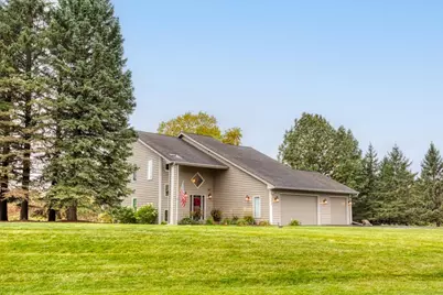 9820 Deerbrook Drive, Chanhassen, MN 55317 - Photo 10