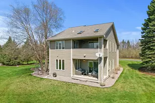 9820 Deerbrook Dr, Chanhassen, MN 55317 - Photo 40