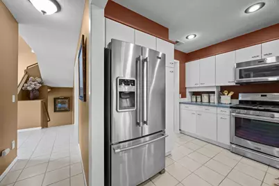 9820 Deerbrook Drive, Chanhassen, MN 55317 - Photo 18