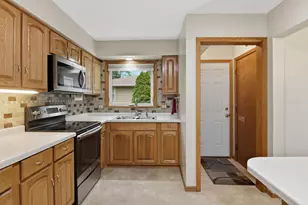 1001 Kinnickinnic St, Hudson, WI 54016 - Photo 12