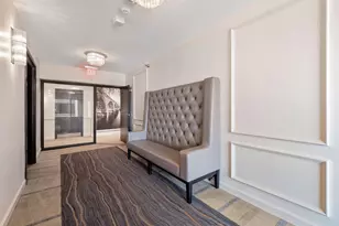110 Bank St SE, Minneapolis, MN 55414 - Photo 56