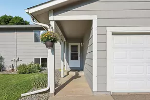 13008 Oliver Ave S, Burnsville, MN 55337 - Photo 2