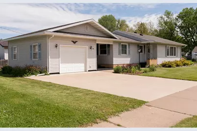 374 W Vine Street, Mondovi, WI 54755 - Photo 1