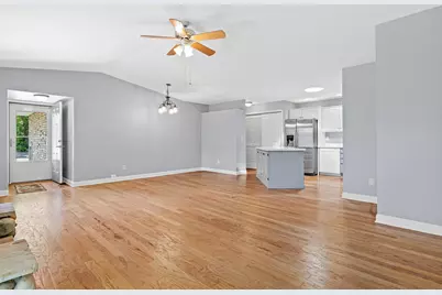1860 Juneau Lane N, Plymouth, MN 55447 - Photo 10
