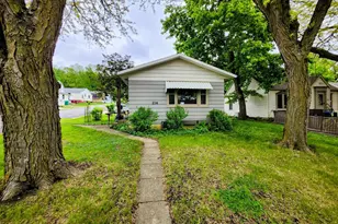 234 River St, Jackson, MN 56143 - Photo 1