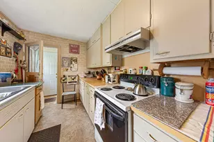 234 River St, Jackson, MN 56143 - Photo 2