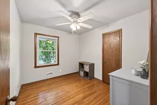 49 Flandrau Pl, Saint Paul, MN 55106 - Photo 12