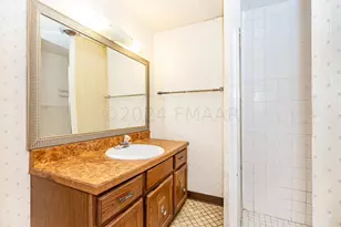 1454 10th St N, Fargo, ND 58102 - Photo 36