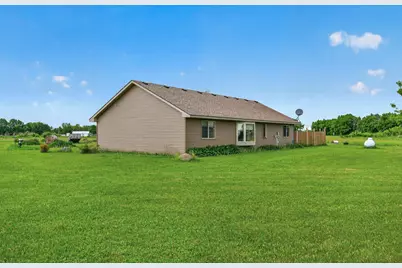 7725 Dolphin Road, Princeton, MN 55371 - Photo 12