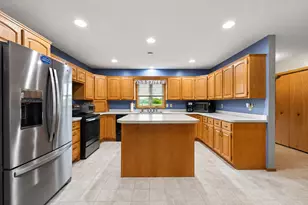 7725 Dolphin Rd, Princeton, MN 55371 - Photo 8