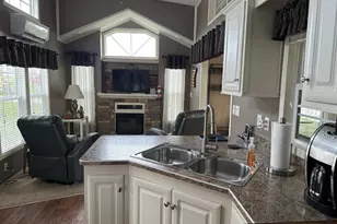 807 Brown St, Detroit Lakes, MN 56501 - Photo 8