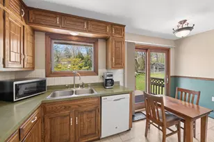 1501 Woodbury Ln, Duluth, MN 55803 - Photo 2