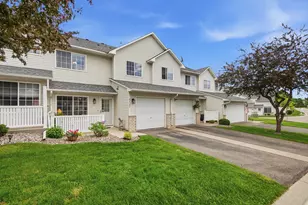 8630 Quarry Ridge Ln, Woodbury, MN 55125 - Photo 4