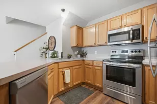 8630 Quarry Ridge Ln, Woodbury, MN 55125 - Photo 14