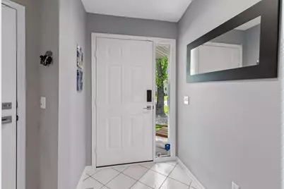 913 Oakwood Heights Circle, Eagan, MN 55123 - Photo 4
