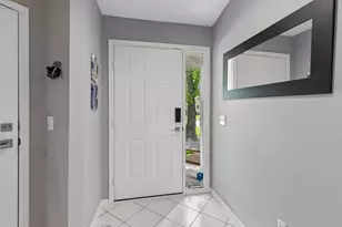 913 Oakwood Heights Cir, Eagan, MN 55123 - Photo 4