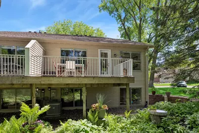 913 Oakwood Heights Circle, Eagan, MN 55123 - Photo 30